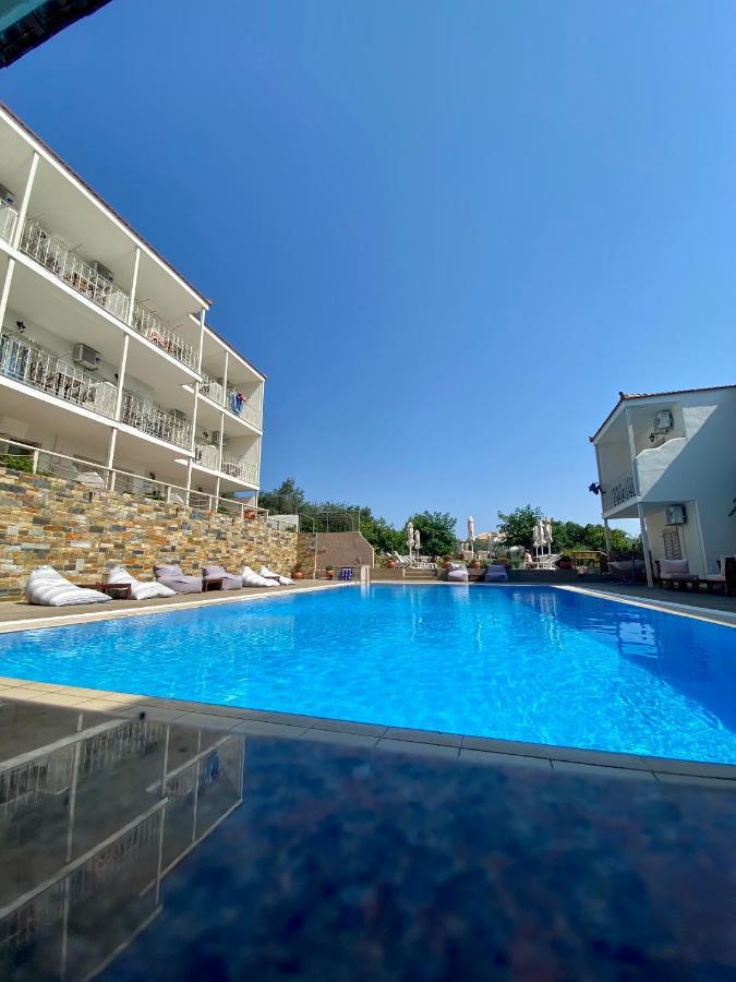 פטיטיריון Hotel Nereides מראה חיצוני תמונה
