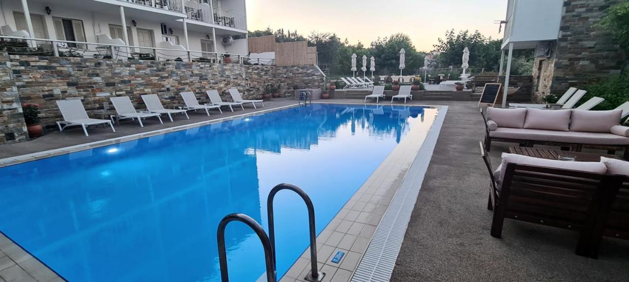 פטיטיריון Hotel Nereides מראה חיצוני תמונה