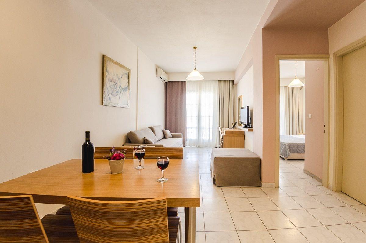 פטיטיריון Hotel Nereides מראה חיצוני תמונה
