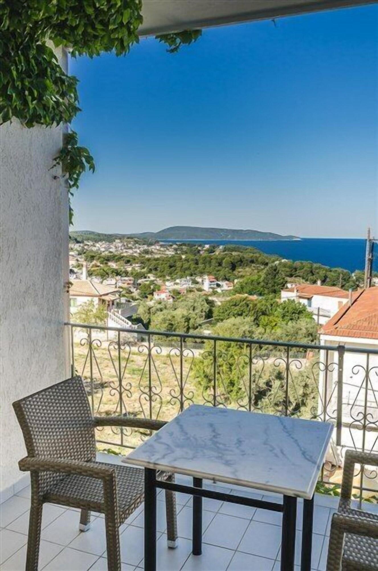 פטיטיריון Hotel Nereides מראה חיצוני תמונה