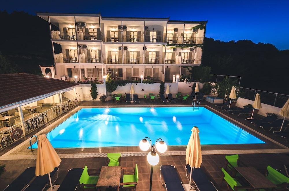 פטיטיריון Hotel Nereides מראה חיצוני תמונה