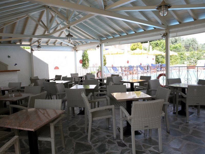 פטיטיריון Hotel Nereides מראה חיצוני תמונה